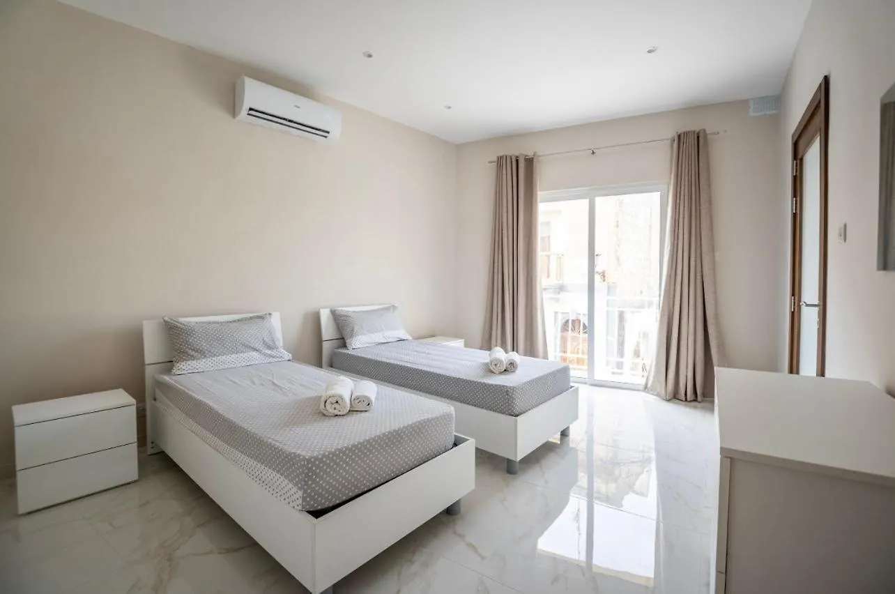 2 Bedroom Apartment In Gudja