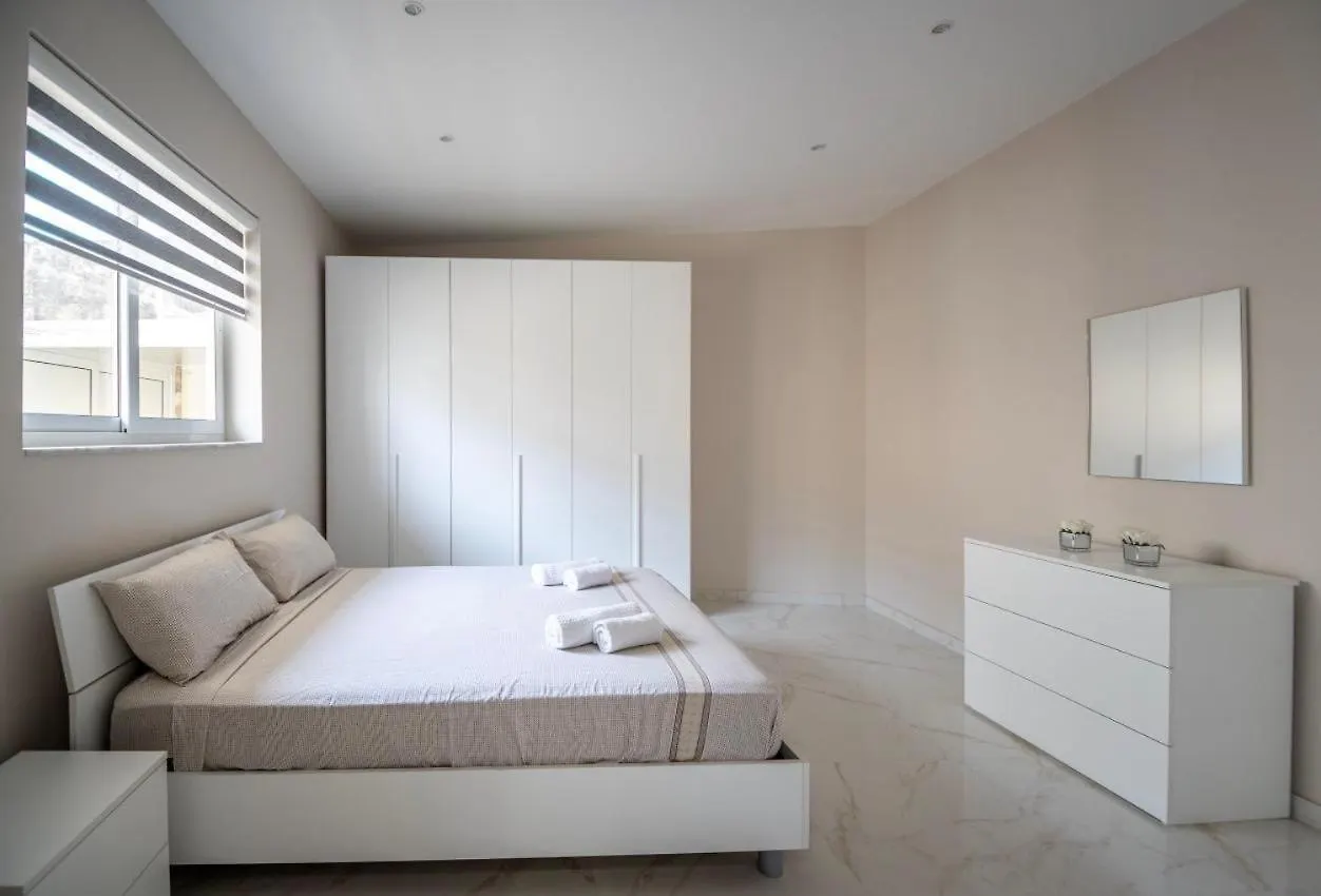 2 Bedroom Apartment In Gudja